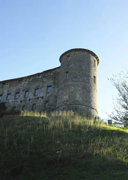Calice アル cornoviglio の中世の城の詳細 — ストック写真