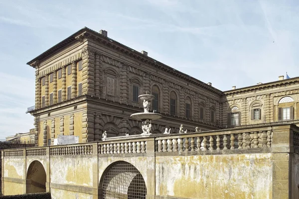 Blick auf den Palazzo Pitti — Stockfoto