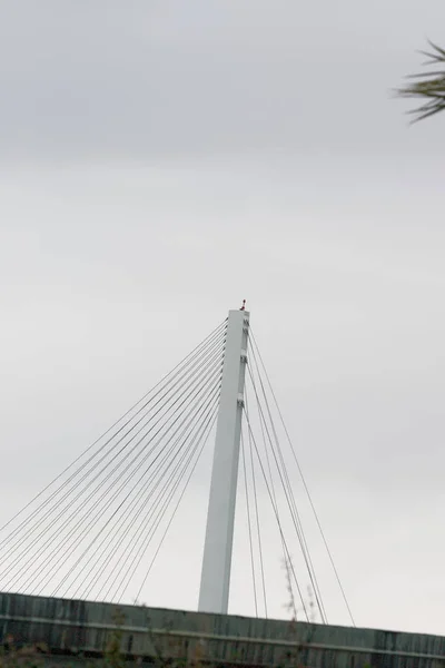 Ponte suspensa em itália — Fotografia de Stock