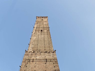 Asinelli tower görünüm aşağıdan, Bologna