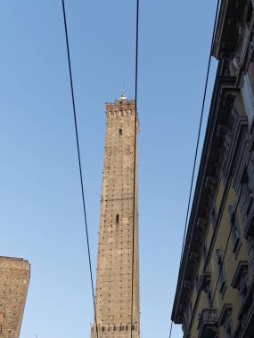 Asinelli tower görünüm aşağıdan, Bologna