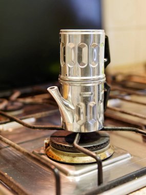 Orijinal Napolili Caffettier evimde.