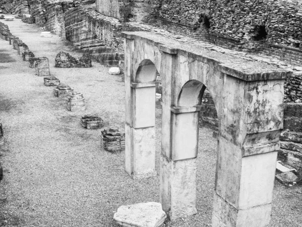 Rovine Romane Grotte Catullo Vicino Lago Garda Sirmione — Foto Stock