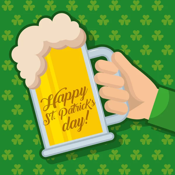 Ευτυχισμένος Αγίου patricks ημέρα χέρι που κρατά ποτήρι μπύρα — Διανυσματικό Αρχείο
