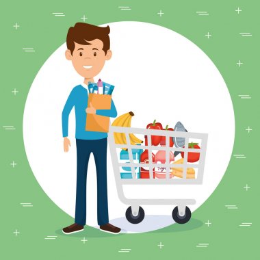 süpermarket bakkaliye alışveriş çantası içinde olan adam