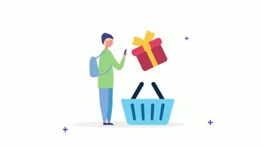 Genç adam alışveriş sepeti ve hediyesiyle akıllı telefon kullanıyor.