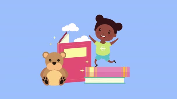 Liten afro flicka med bok och leksaker karaktär — Stockvideo