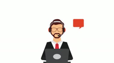 Genç iş adamı dizüstü bilgisayarla çalışıyor