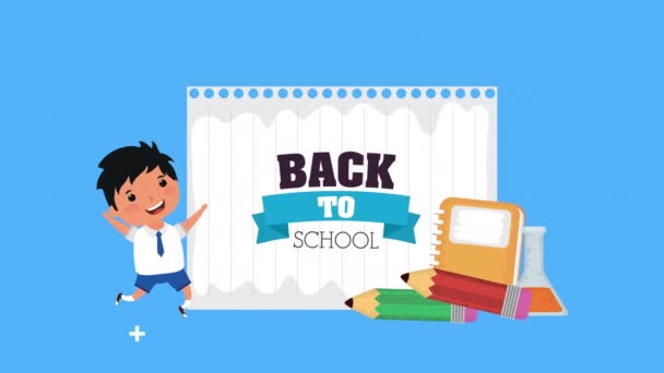 Tillbaka till skolsäsongen med liten pojke och förnödenheter — Stockvideo