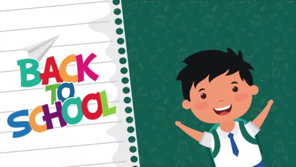 Zpět do školního období s chlapeckým a papírovým listem — Stock video
