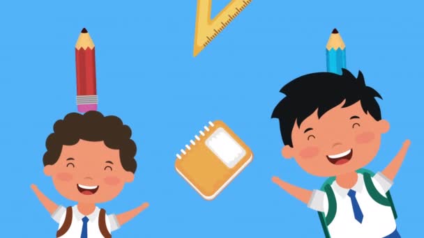 Tillbaka till skolsäsongen med små pojkar och förnödenheter — Stockvideo