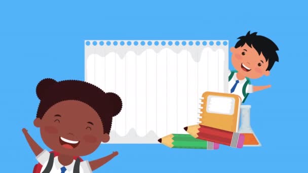 Retour à l'école avec des enfants interracial et feuille de papier — Video