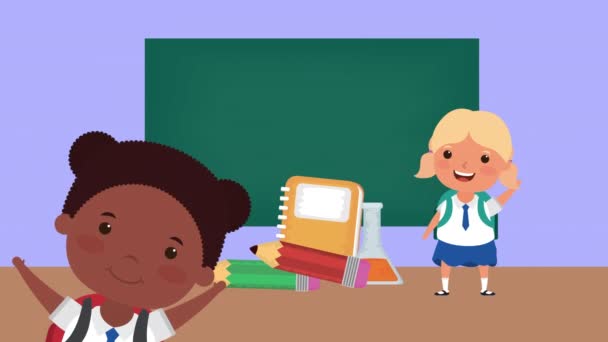 Volver a la temporada escolar con chicas interracial — Vídeos de Stock