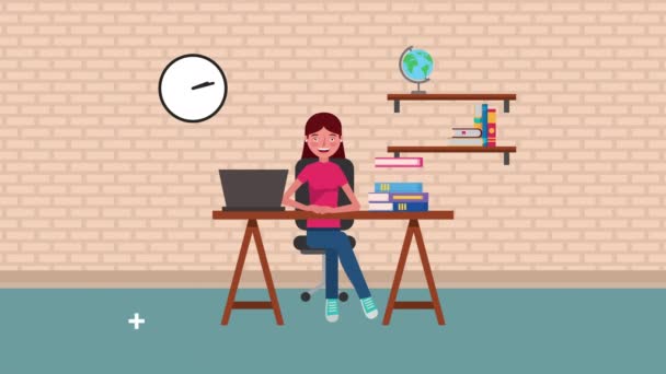 Ung affärskvinna på kontoret arbetar — Stockvideo