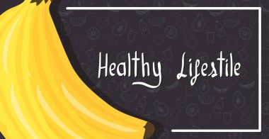 Taze muz meyvesi ve sağlıklı yaşam tarzı harfleri.