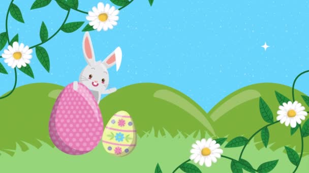 Tarjeta animada de Pascua feliz con conejo y huevos pintados en el campamento — Vídeo de stock