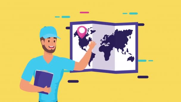 Operatore del servizio logistico con mappa cartacea e checklist — Video Stock