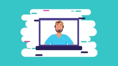 dizüstü bilgisayarda lojistik servis çalışanı