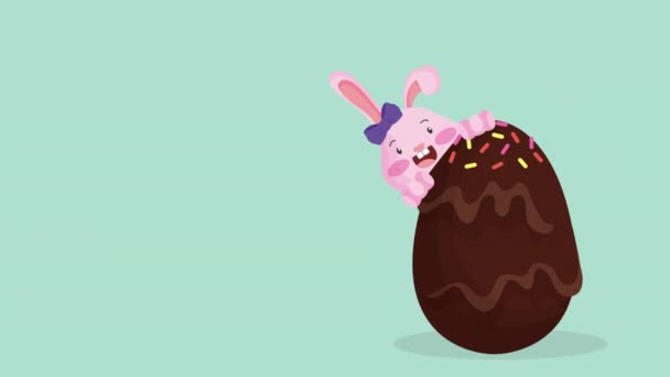 Gelukkige Pasen geanimeerde kaart met konijnen paar en ei geschilderd — Stockvideo