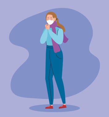 Yüzünde maske olan genç bir kadın.