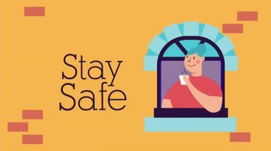 Apartman penceresinde kahve içen bir kadın.