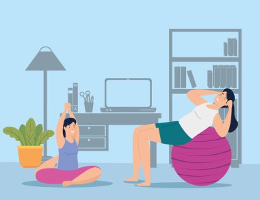 Kadınlar spor yapıyor ve plastik topla pilates yapıyor.