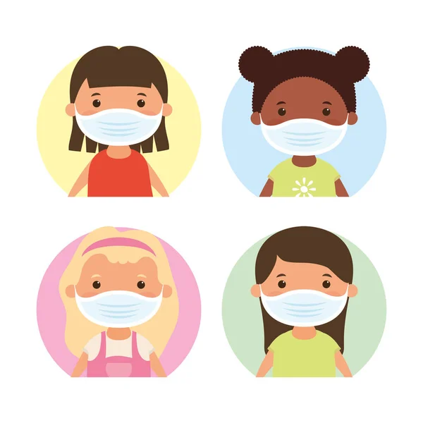 Międzyrasowe małe dziewczynki za pomocą masek twarzy znaków — Wektor stockowy