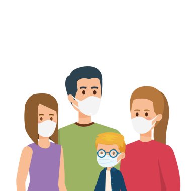 Çocuklu aileler maske takıyor.