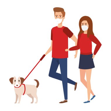 Genç çift köpekle birlikte yüz maskesi takıyor.
