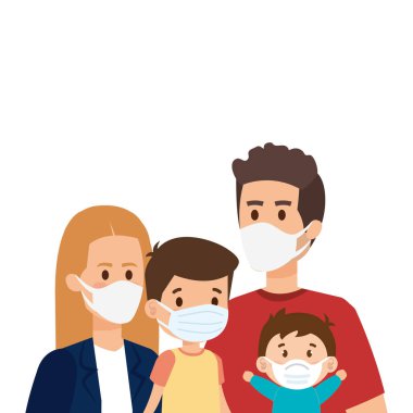 Çocuklu aileler maske takıyor.