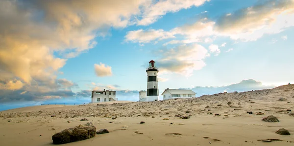 Farol e Céu Nublado — Fotografia de Stock