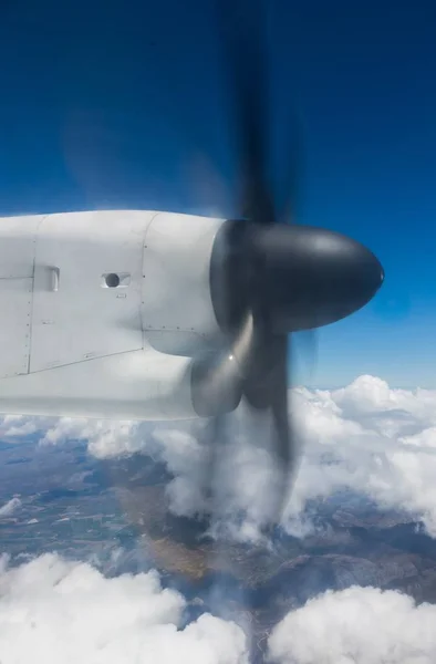 Turbopropeller eines Passagierflugzeugs — Stockfoto