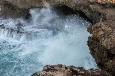 At the Coast dalgalar çökmesini
