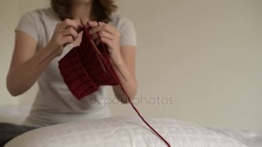 Kadın şapka örgü