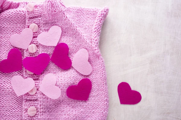 Pink sweater with hearts made of felt — 스톡 사진