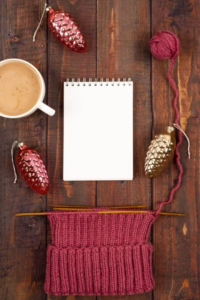 Flatlay background with knitting, coffee and a copyspace — Stock Photo, Image