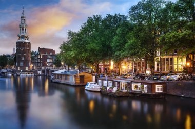 Amsterdam kanal ve ışık