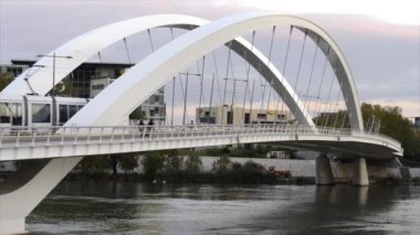 Lyon kent ve Rhone Nehri