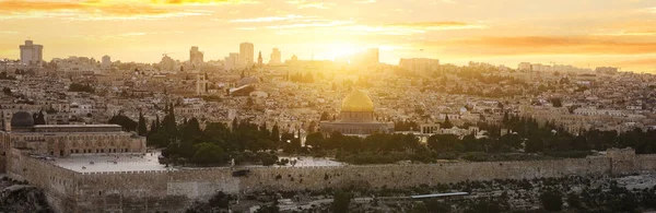 Miasta w Jerozolimie przez zachód słońca — Zdjęcie stockowe