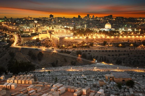 Jerusalem città entro il tramonto — Foto Stock