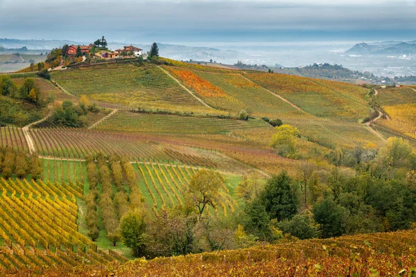 Paesaggio in autunno nella zona Piemonte — Foto Stock