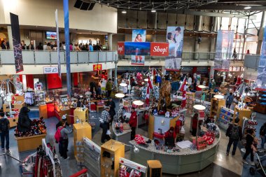 Cn turunda alışveriş bölgesi 