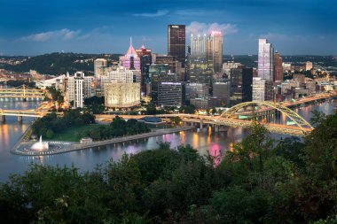 Pittsburgh manzarası gece