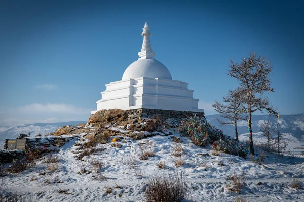 Ogoy Adası Baykal Gölü Rusya Beyaz Budist Stupası Baykal Gölü — Stok fotoğraf