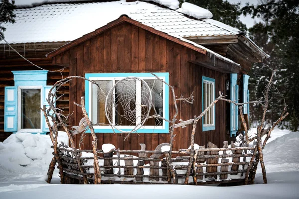 Maison Traditionnelle Sibérienne Dans Réserve Davsha Près Rivière Davsha Célèbre — Photo
