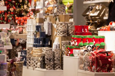 Bir dükkanda Noel ev dekorasyon