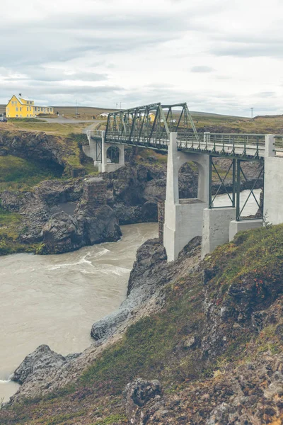 Brug over de Skjalfandafljot rivier in IJsland — Stockfoto
