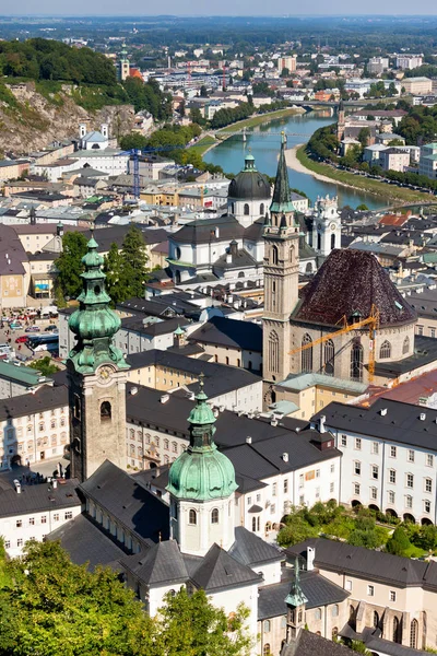 オーストリア、ザルツブルクの旧市街 — ストック写真