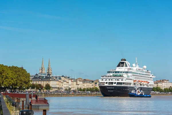 Ünlü Hollandalı gemisi Prinsendam