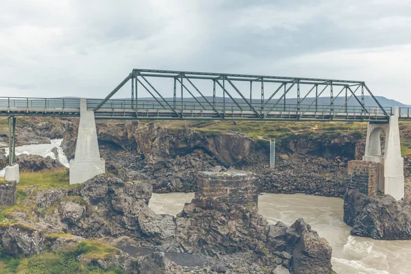 Ponte sul fiume Skjalfandafljot in Islanda — Foto Stock